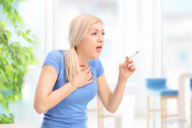 女子坐高铁抽电子烟引热议，电子烟对人体会有哪些危害？
