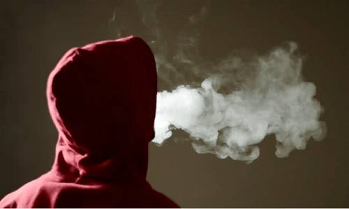 吸电子烟的青少年增长迅猛，新西兰医生提议将电子烟纳入处方药管理