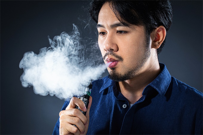 青少年电子烟使用激增引发卫生担忧