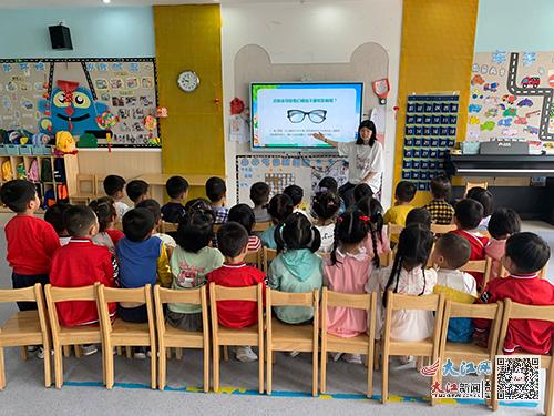 赣州市南康区两所幼儿园携手开展爱眼护眼宣传教育活动