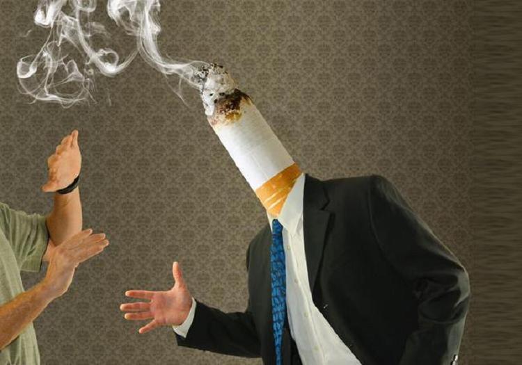 吸电子烟有危害吗_口腔白斑病可以吸电子烟吗_吸电子烟有害康健吗